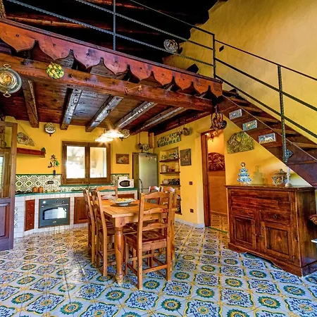 Fratantoni Piana - Privata Con Accesso Diretto Caronia Marina